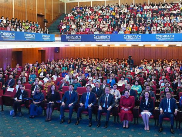 Мэргэшсэн сувилагчаас 956 мэс заслын чиглэлээр ажиллаж байна