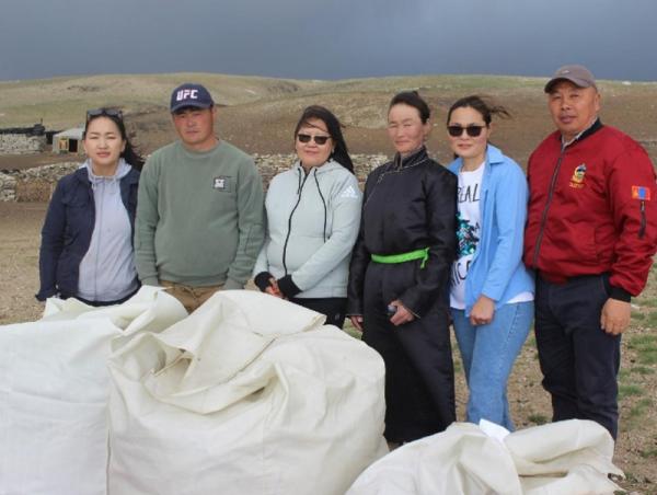 Малчид, хоршоод үйлдвэрүүдэд ноолуур нийлүүлэх гэрээ байгуулав