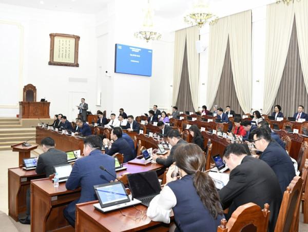 2027-2028 оны төсвийн төсөөллийн тухай болон Зөвшөөрлийн тухай хуульд нэмэлт, өөрчлөлт оруулах тухай хуулийн төслийг хэлэлцлээ