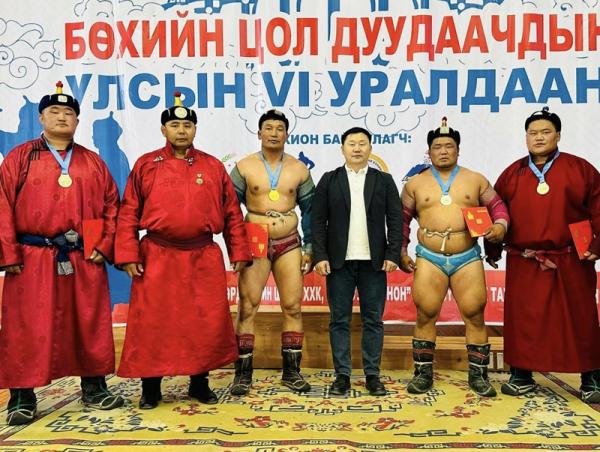 "Бөхийн цол дуудаачдын VI уралдаан" боллоо