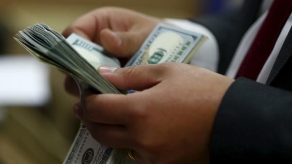 Хуурамч валют солиулахыг завджээ