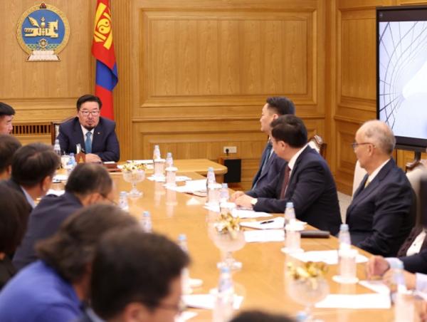 Г.Занданшатар: Эдийн засгийн хөгжлийн зөвлөлийн дэвшүүлсэн асуудал яриа төдий үлддэг биш бодлого болж гарах учиртай