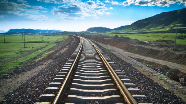Багахангай&ndash;Хүннү хот чиглэлийн салбар төмөр замын бүтээн байгуулалт үргэлжилж байна