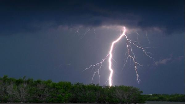 Цаг агаарын аюултай үзэгдлээс сэрэмжлүүлж байна!