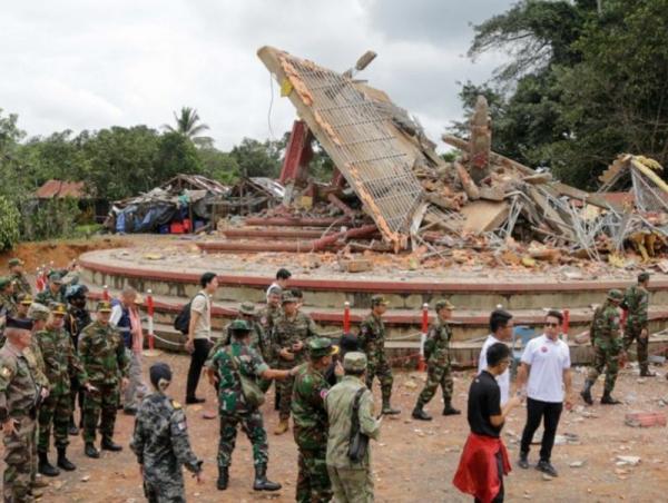 Камбожийн хил дээрх хурцадмал байдалтай зэрэгцэн Тайландын үйлдвэрүүд ажиллах хүчний хямралд орлоо