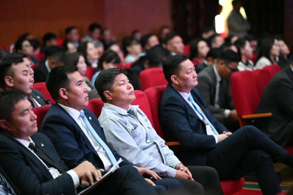 Х.Нямбаатар: Хот, нийтийн аж ахуйн чиглэлээр хэрэгжүүлдэг зарим чиг үүргийг хорооны Засаг даргад шилжүүлнэ