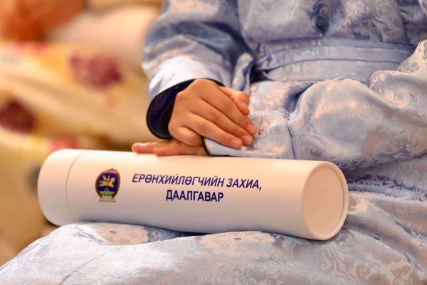 “Ерөнхийлөгчийн илгээлт-2100” тэтгэлэгт хөтөлбөрийн эхний шатанд шалгарсан 404 хүүхдийн нэрийг зарлаж байна