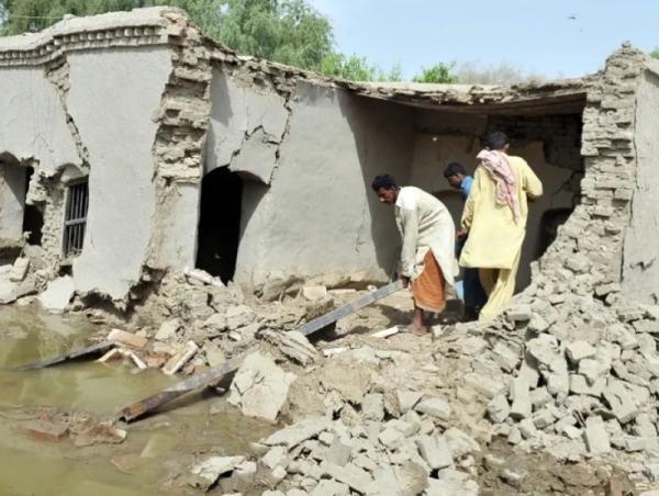 Афганистанд хүчтэй газар хөдөлж, 250 хүн амиа алджээ