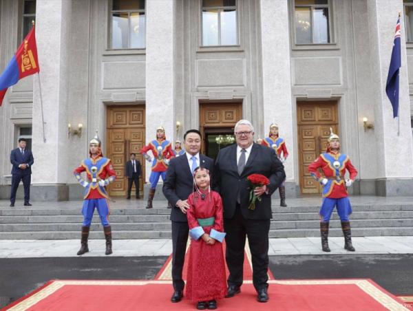 УИХ-ын дарга Д.Амарбаясгалан Шинэ Зеланд Улсын Парламентын Төлөөлөгчдийн танхимын дарга Жерард Браунли-г хүндэтгэн угтан авлаа