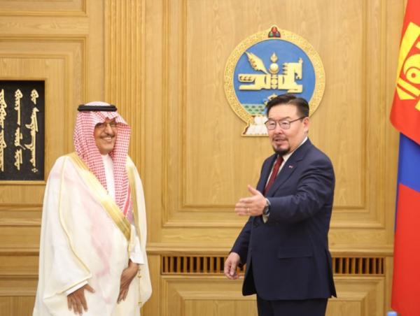 Саудын Арабын Хаант Улсын &ldquo;Аква повер&rdquo; компани сэргээгдэх эрчим хүчний салбарт хамтран ажиллах сонирхлоо илэрхийллээ