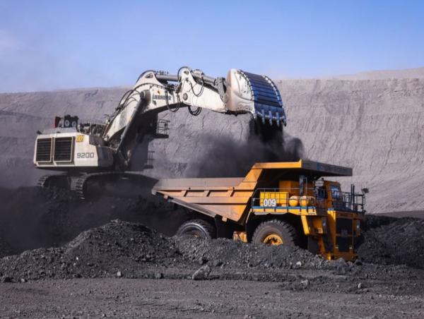 “Эрдэнэс Тавантолгой” ХК 96 мянган тонн нүүрс арилжлаа