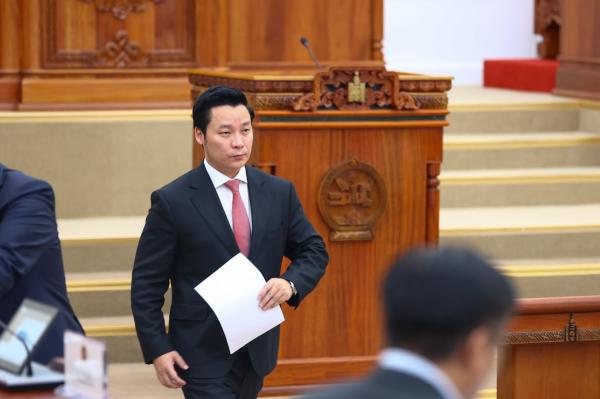 &ldquo;Алт-3&rdquo; аяныг хэрэгжүүлэхтэй холбоотой тогтоолд Ерөнхийлөгчийн тавьсан хэсэгчилсэн хоригийг УИХ хүлээн авлаа