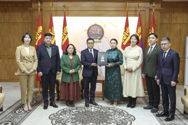 Ерөнхий сайд Г.Занданшатарыг огцруулах саналыг албан ёсоор тавилаа