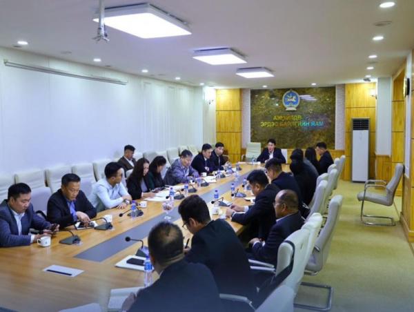 Шатахууны нийлүүлэлт, тээвэрлэлт, түгээлтийг шуурхай зохион байгуулахаар холбогдох байгууллагуудтай хамтран ажиллаж байна