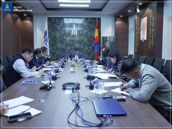 ЭМЯ: Эмч нарын цалинг татвар, шимтгэлээс чөлөөлнө