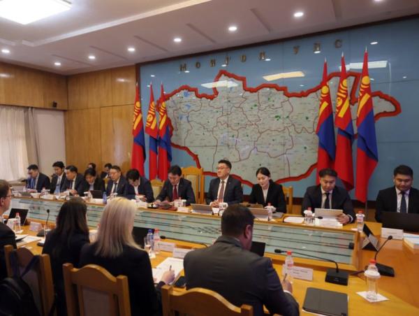 "Оюутолгой" төслийн хувь нийлүүлэгчдийн зээлийн хүүг хэлэлцэх ээлжит 7 жилийн хугацааг үл харгалзан хэлэлцээрийг үргэлжлүүлэхээр боллоо