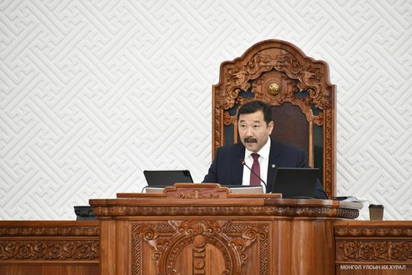 “Монгол Улсыг 2026-2030 онд хөгжүүлэх таван жилийн үндсэн чиглэл батлах тухай” тогтоолын төслийн хэлэлцүүлгийг үргэлжлүүллээ