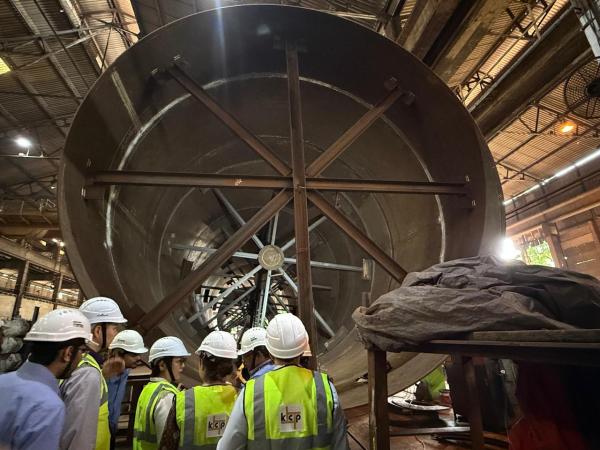 Газрын тос боловсруулах үйлдвэрийн технологийн тоног төхөөрөмжүүд Энэтхэг улсад үйлдвэрлэгдэж байна