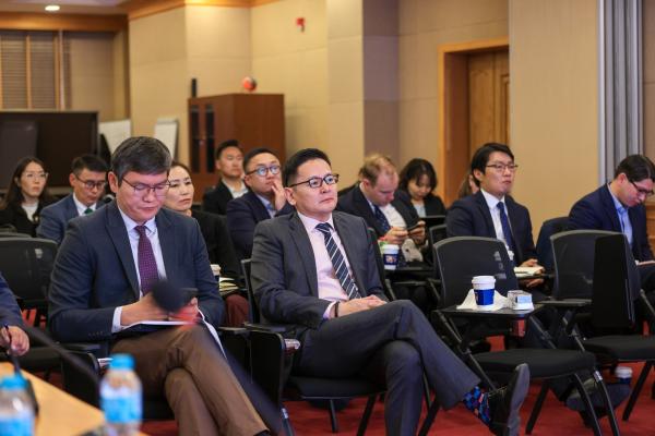 “Эрдэнэс Тавантолгой” ХК-ийг нээлттэй хувьцаат компани болгох хэлэлцүүлэг болов