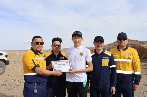 ДЭЛХИЙН УСНЫ ӨДРИЙГ ТОХИОЛДУУЛАН ЦОГТ-ОВОО СУМЫН “БИЛГЭХ” БУЛГИЙН ОЙР ОРЧМЫГ ЦЭВЭРЛЭЖ СУРАГЧДЫН ДУНД АРГА ХЭМЖЭЭ ЗОХИОН БАЙГУУЛЛАА