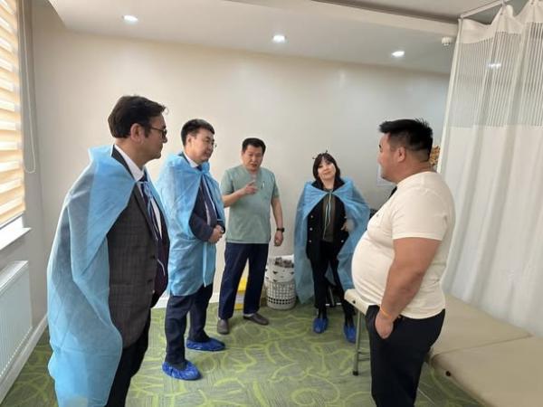 “АЛЬФА МЕДИКАЛ” СЭРГЭЭН ЗАСАХ ЭМНЭЛГИЙН ҮЙЛ АЖИЛЛАГААТАЙ ТАНИЛЦЛАА