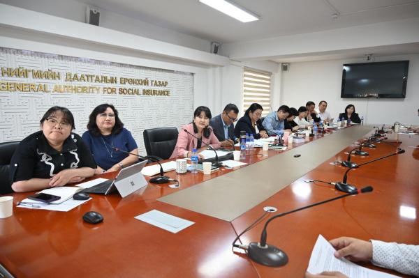 &ldquo;КАПИТАЛ БАНК&rdquo; ХХК-ИЙН ЭРХ ХҮЛЭЭН АВАГЧ, &ldquo;ЧИНГИС ХААН БАНК&rdquo; ХХК-ИЙН ТӨЛӨХ ӨР ТӨЛБӨРТ ҮЛ ХӨДЛӨХ ХӨРӨНГӨ АВАХЫГ ДЭМЖИВ