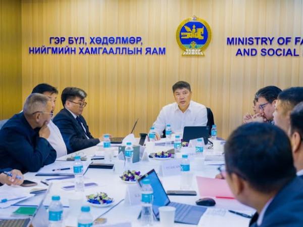 НИЙГМИЙН ДААТГАЛЫН ҮНДЭСНИЙ ЗӨВЛӨЛИЙН ЭЭЛЖИТ ХУРАЛ БОЛЛОО