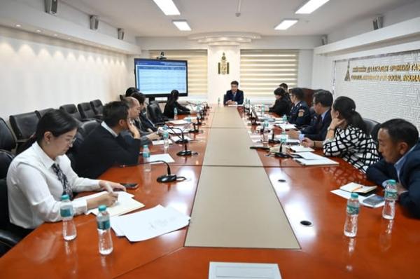 АЖЛЫН ХЭСЭГ ХУРАЛДЛАА