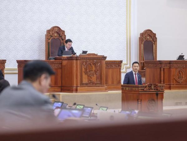 УИХ-ын Оюу толгойн хянан шалгах түр хорооноос санал дүгнэлтээ танилцууллаа