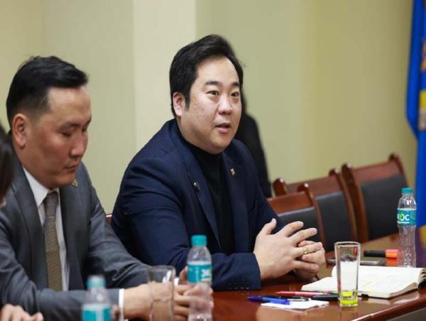 А.Баяр: Ирэх онд зам тээврийн осолд хүүхэд өртөж буй тохиолдлыг эрс бууруулна