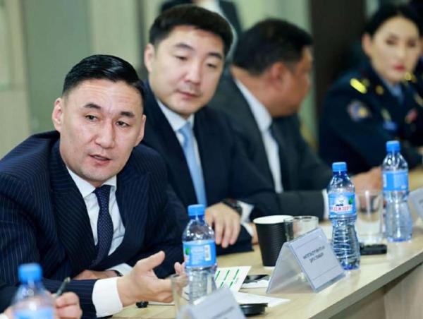 Гэр хорооллын &ldquo;Хар цэг&rdquo;-үүдийг камержуулах хүрээнд нийслэлийн есөн дүүргийн ИТХ-ын дарга нартай уулзлаа