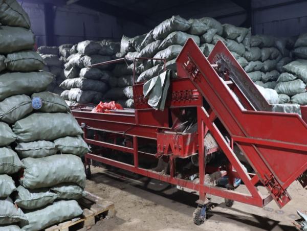 Нийт 1200 тоннын багтаамжтай хүнсний ногооны зоорь ашиглалтад оруулжээ