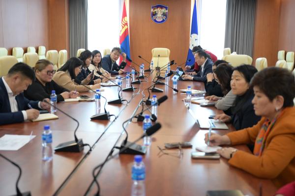 Цэцэрлэг, сургуулийн хүүхдийн хоол үйлдвэрлэл, чанарыг сайжруулах талаар хэлэлцлээ