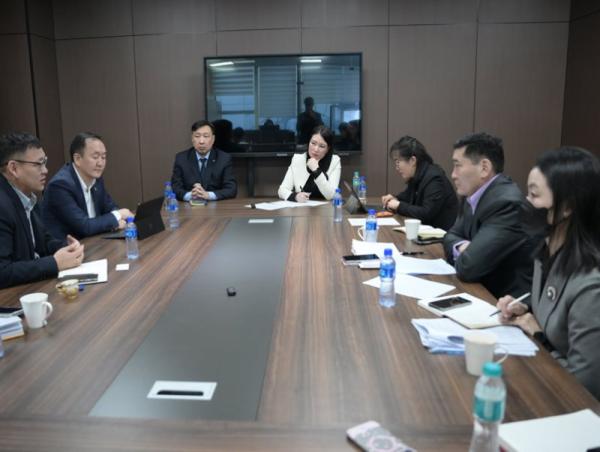 &ldquo;Сүүн дархлаа&rdquo; зорилтот хөтөлбөрийн ажлын хэсгийн ээлжит хуралдаан боллоо