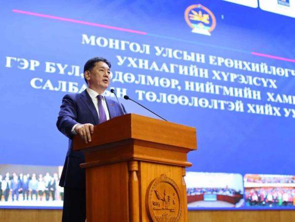 Ерөнхийлөгч У.Хүрэлсүх Гэр бүл, хөдөлмөр, нийгмийн хамгааллын салбарынхантай уулзлаа