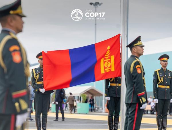 COP17 &ldquo;Торгоны замын жингийн цуваа&rdquo;-гаар эхэллээ