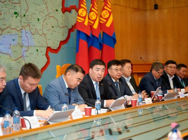 Улсын ургацын комиссын хуралдаан болж, ургац хураалтыг эрчимжүүлэх зарим арга хэмжээний тухай албан даалгавар гаргалаа